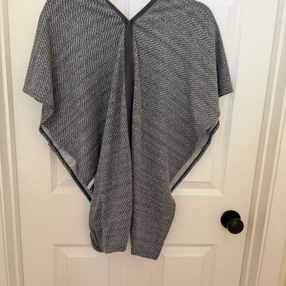 Women Lululemon Vinyasa Scarf Black One Size Casual Winter Soft Comfy - Picture 2 of 6